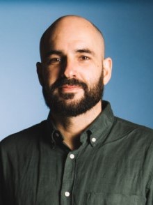 Manuel Manrique Director de Una cabeza en la pared