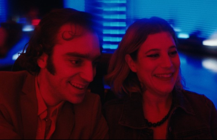 Una cabeza en la pared