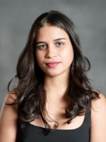 Ralva Álvarez Directora de La celebración del trágico silencio de la más chiquita