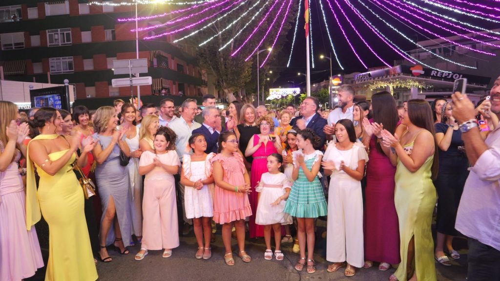 La Feria de Berja 2025 arranca con un homenaje a la uva y el pregón de José Sánchez Gutiérrez